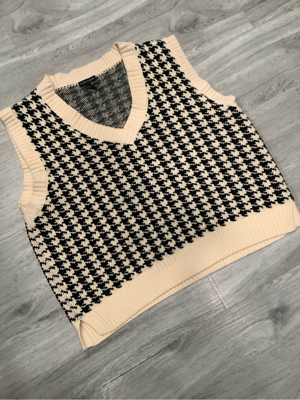Eileen Fisher Cream and Black Houndstooth V-Neck Sweater Vest